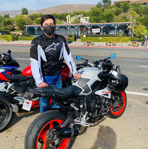 Meet your Posher, Deniel